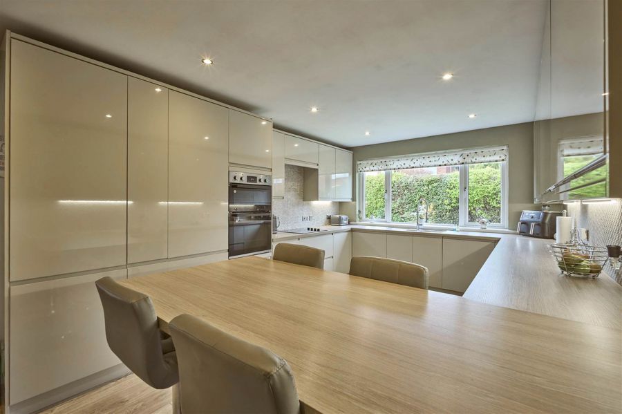 7 Ambleside Road