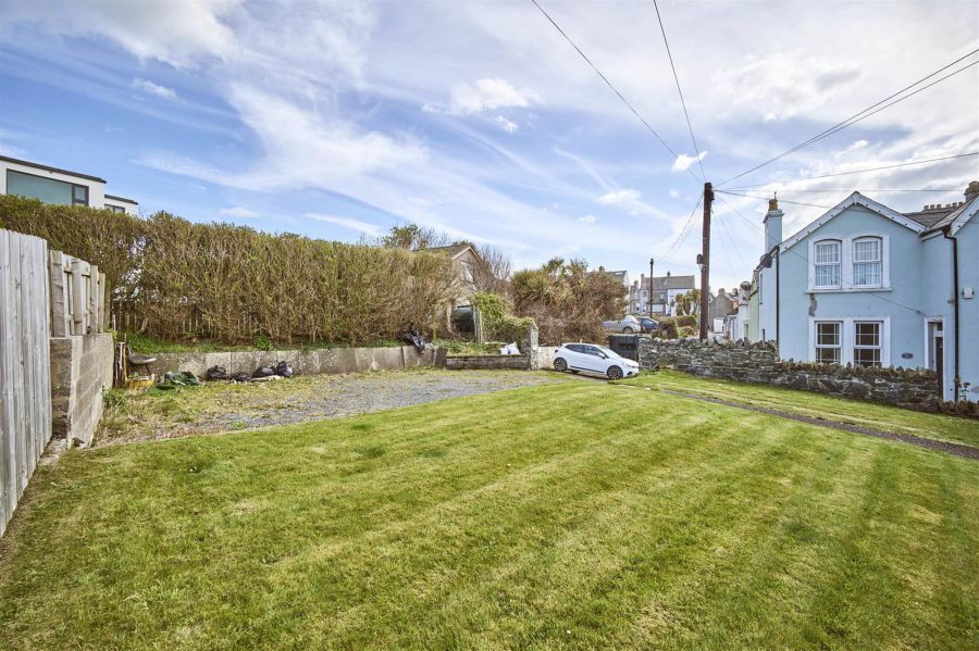"Clifton Terrace", 102 Seacliff Road