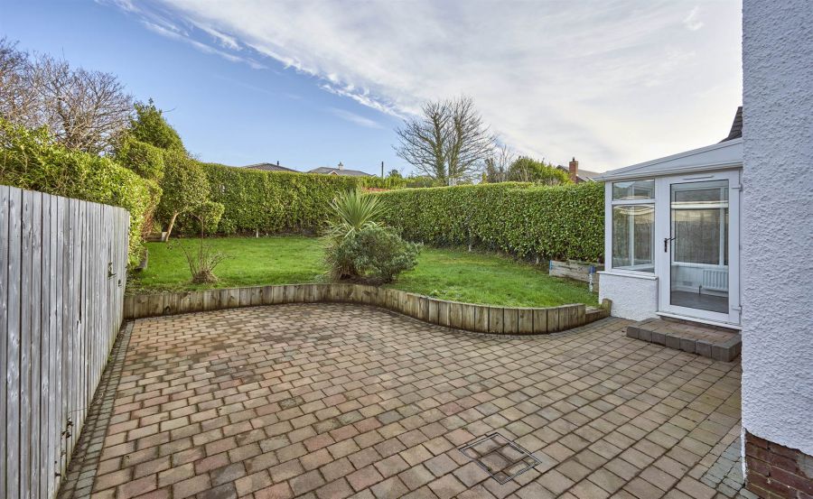 23 Ashley Gardens