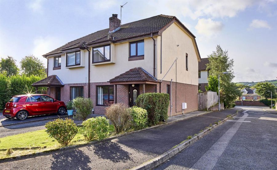 3 Thornhill Grove