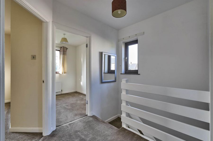 3 Thornhill Grove