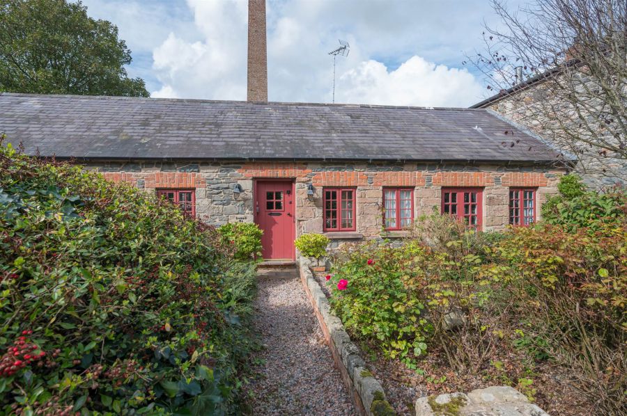 6B Cunningburn Road 6B Cunningburn Road