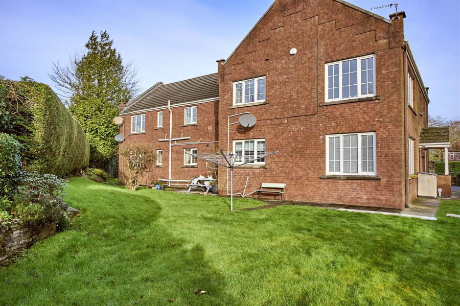 Apt 1 Carriage Mews