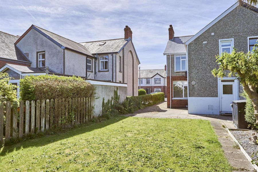25 Sandringham Drive
