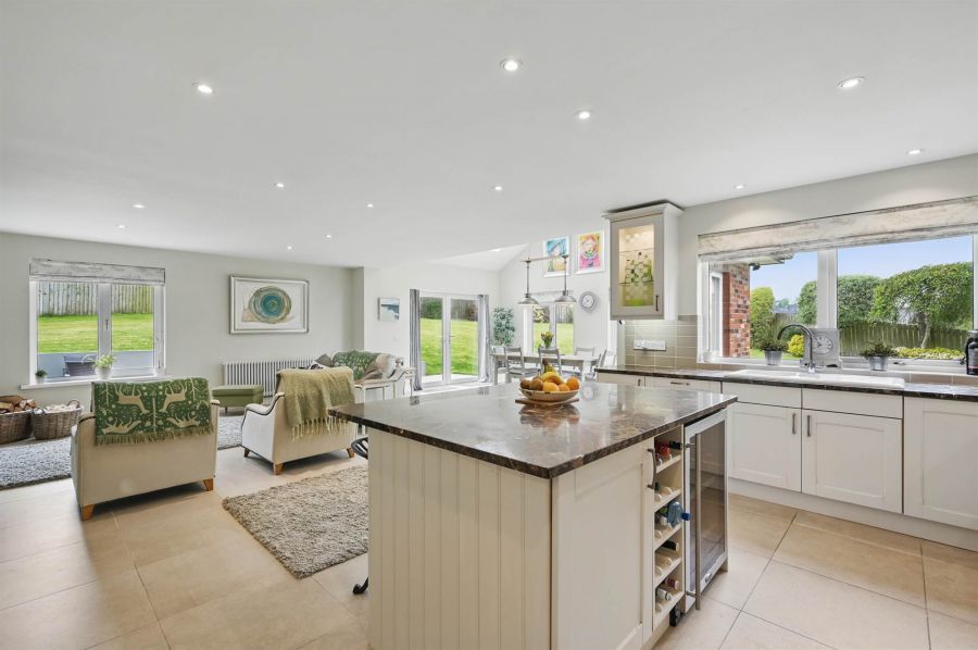14 Manor Hill
