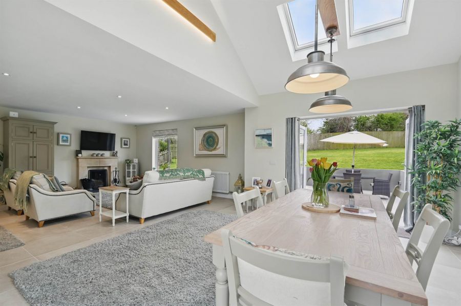 14 Manor Hill