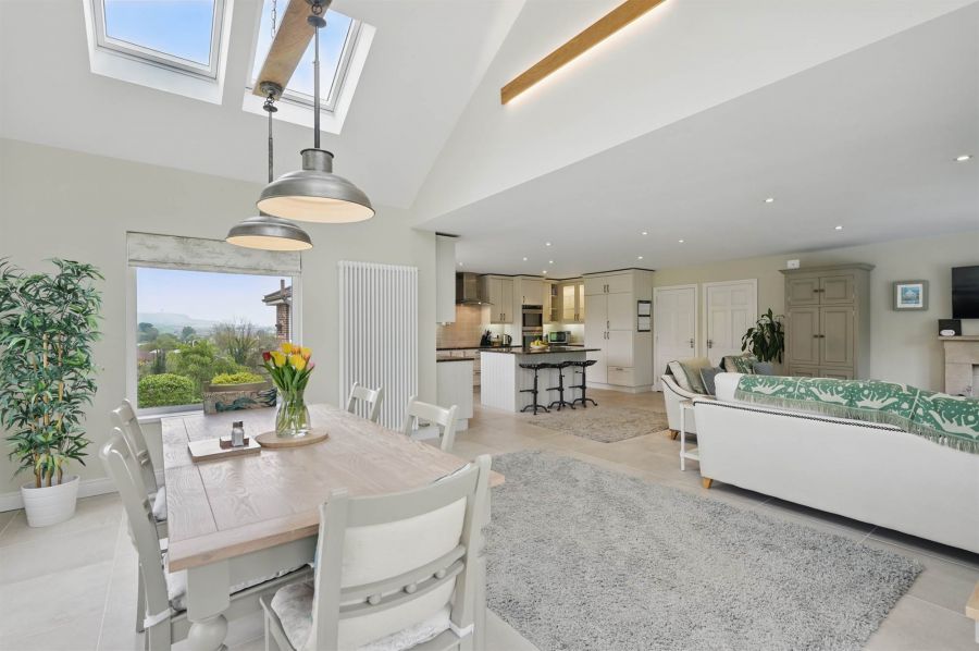 14 Manor Hill