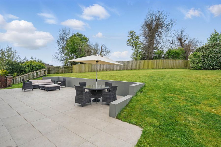 14 Manor Hill