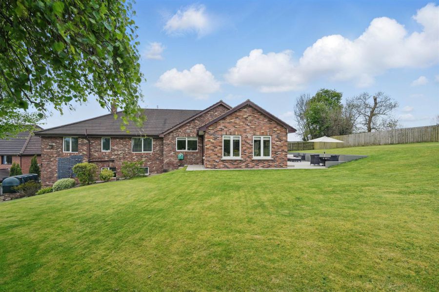 14 Manor Hill