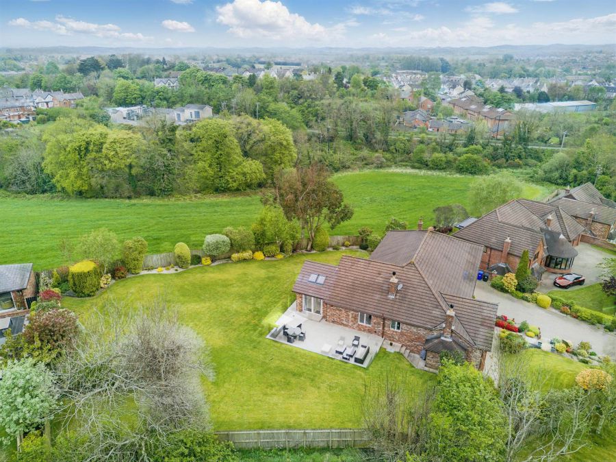 14 Manor Hill