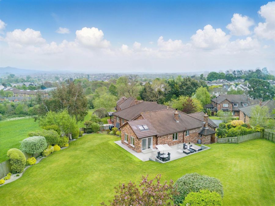 14 Manor Hill