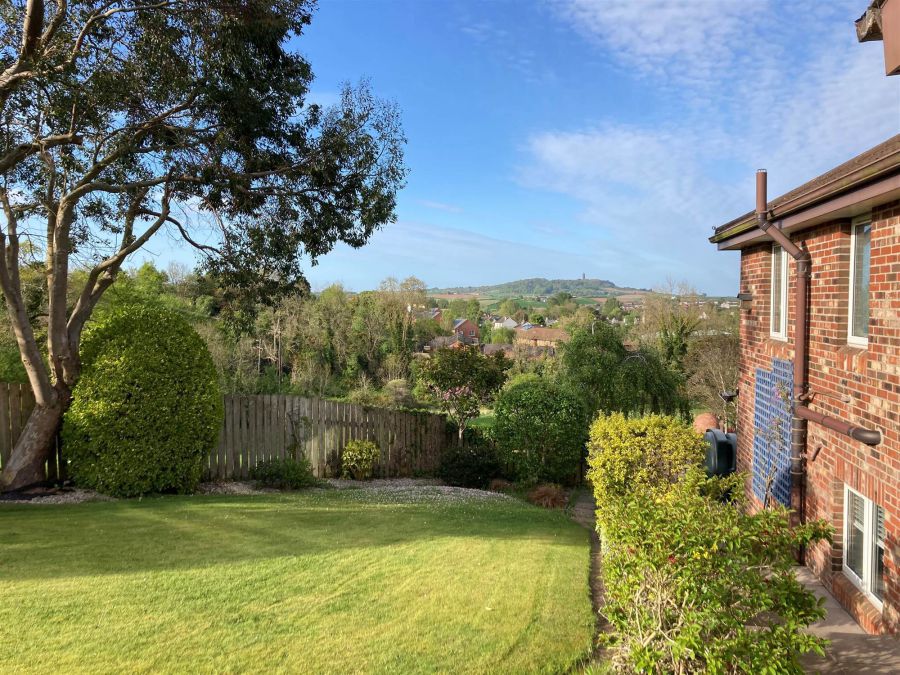 14 Manor Hill