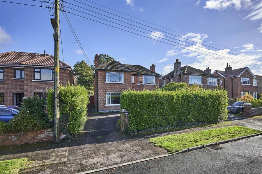 60 Blackwood Crescent