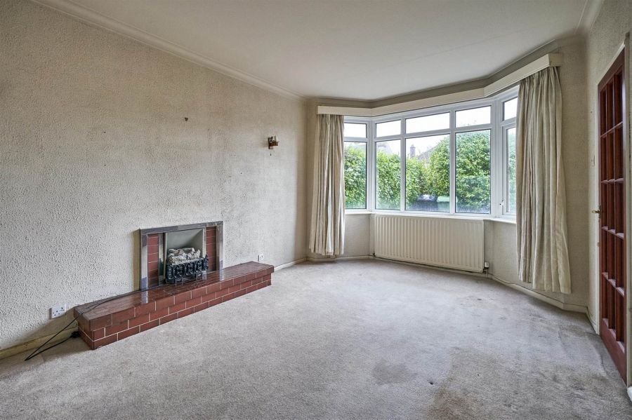 60 Blackwood Crescent