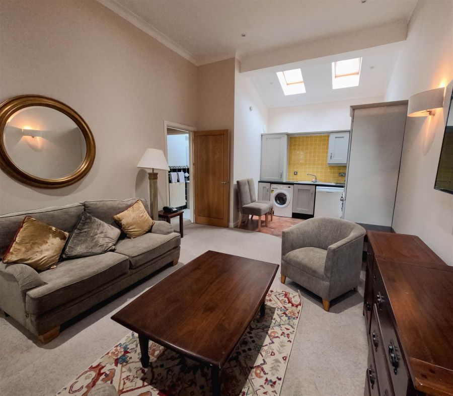 Serviced Apartment, 10 Stag Lodge Apartments