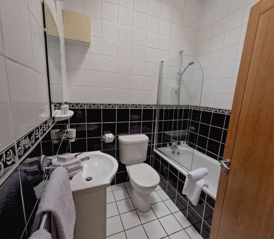 Serviced Apartment, 10 Stag Lodge Apartments
