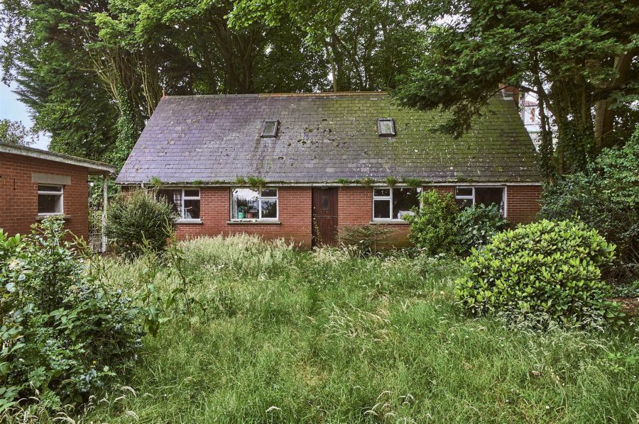 "Whinney Knowes", 27 Windmill Hill