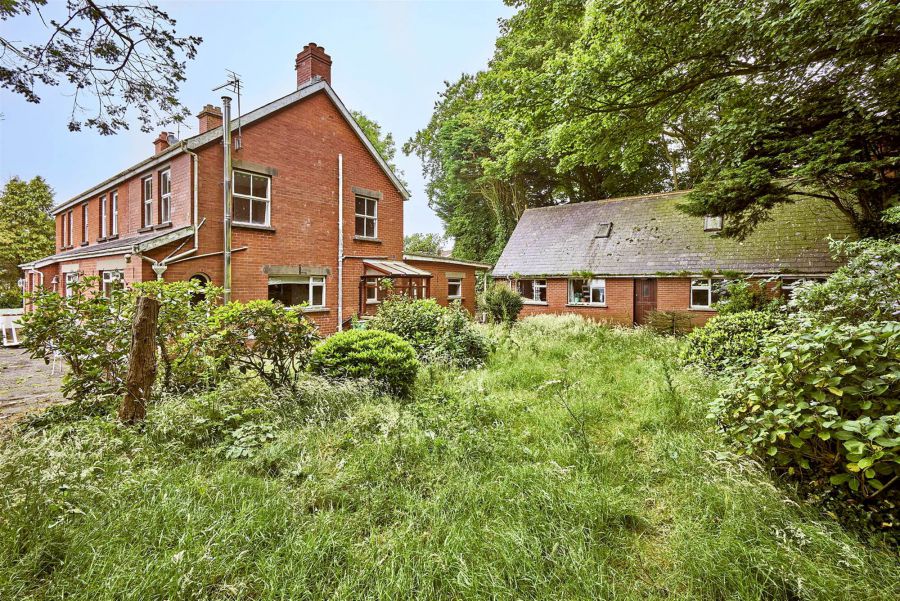 "Whinney Knowes", 27 Windmill Hill