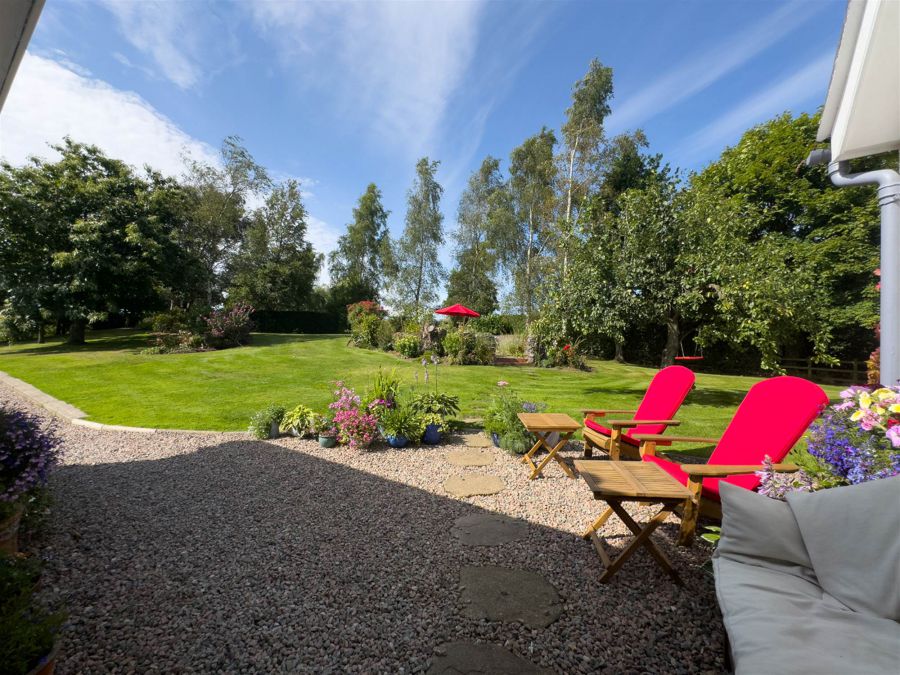 "Willow Cottage", 127 Ballystockart Road