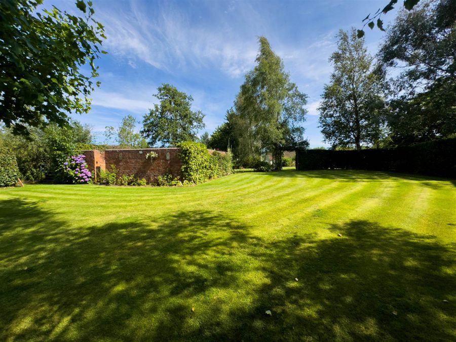 "Willow Cottage", 127 Ballystockart Road