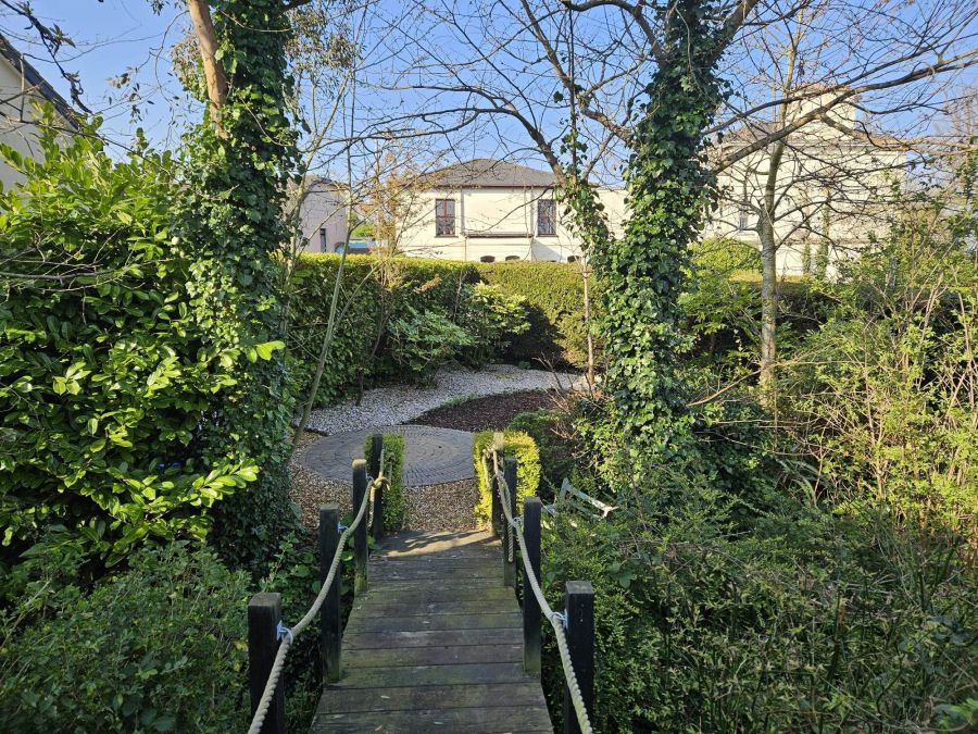 19 Croft Road