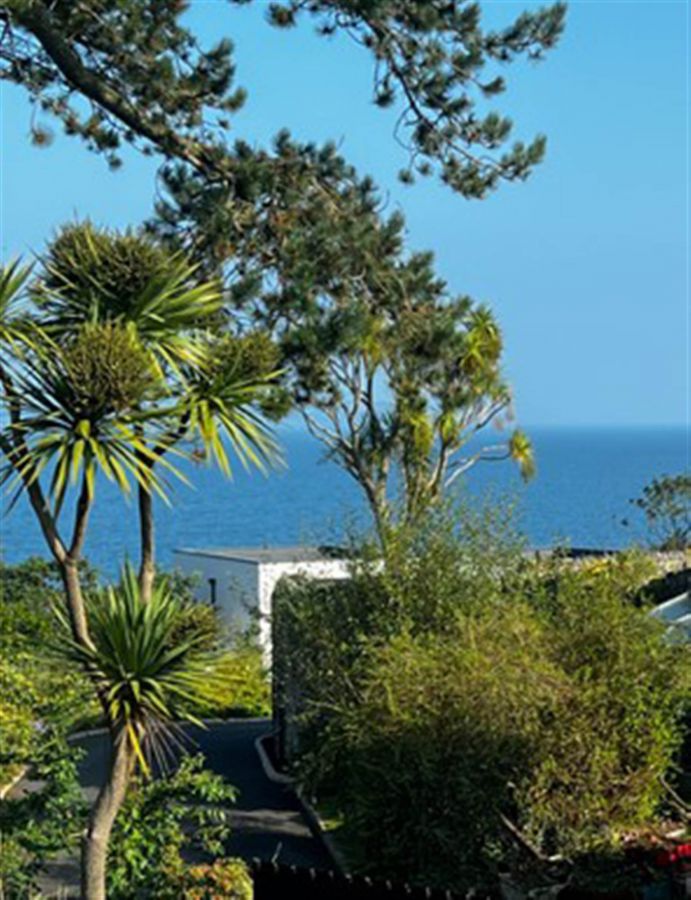 10 Maxwell Lane