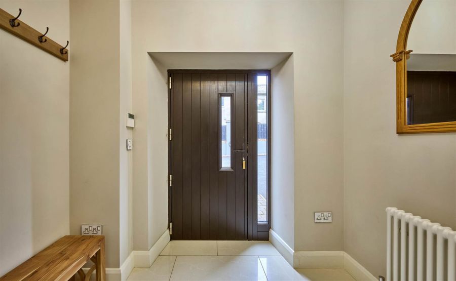 10 Maxwell Lane