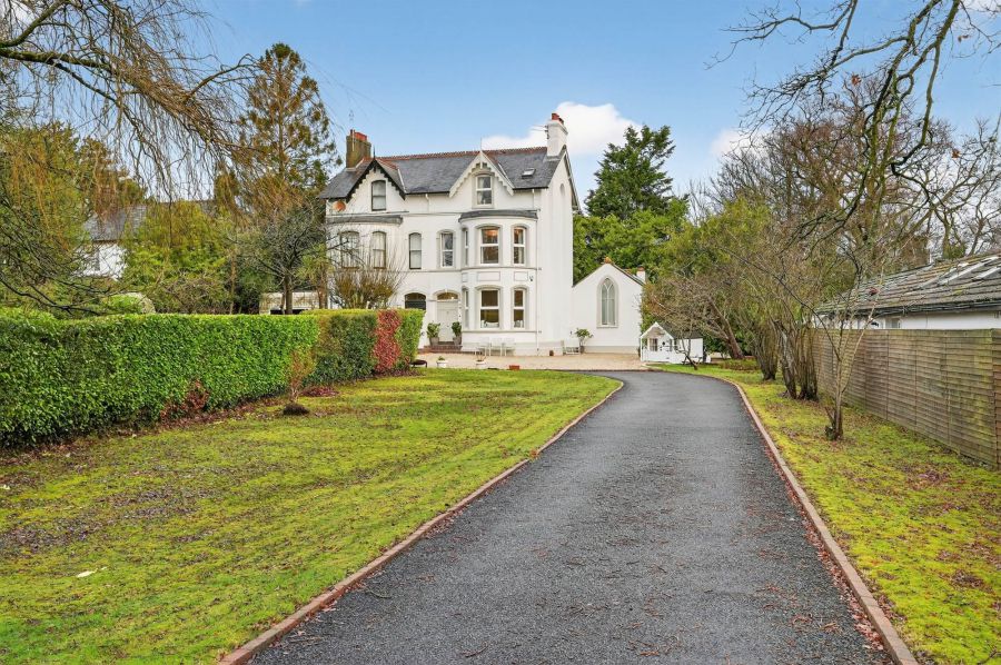 Tra Bella House, 7 Bridge Road