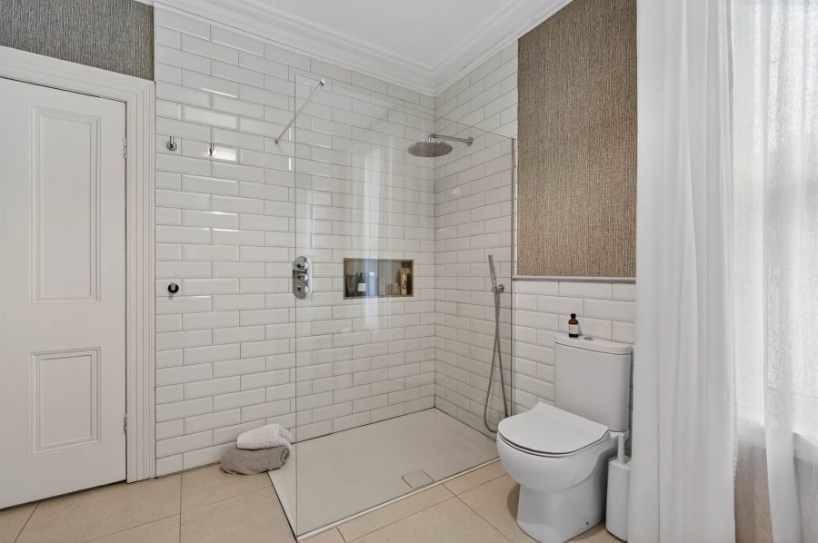 Tra Bella House, 7 Bridge Road