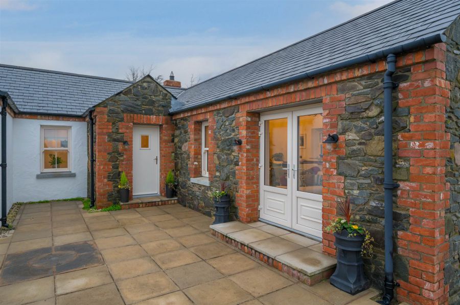187 Carrickmannon Road