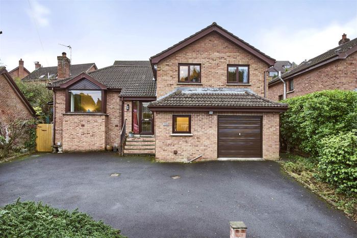 196 Gilnahirk Road, knock, belfast, BT5 7QR