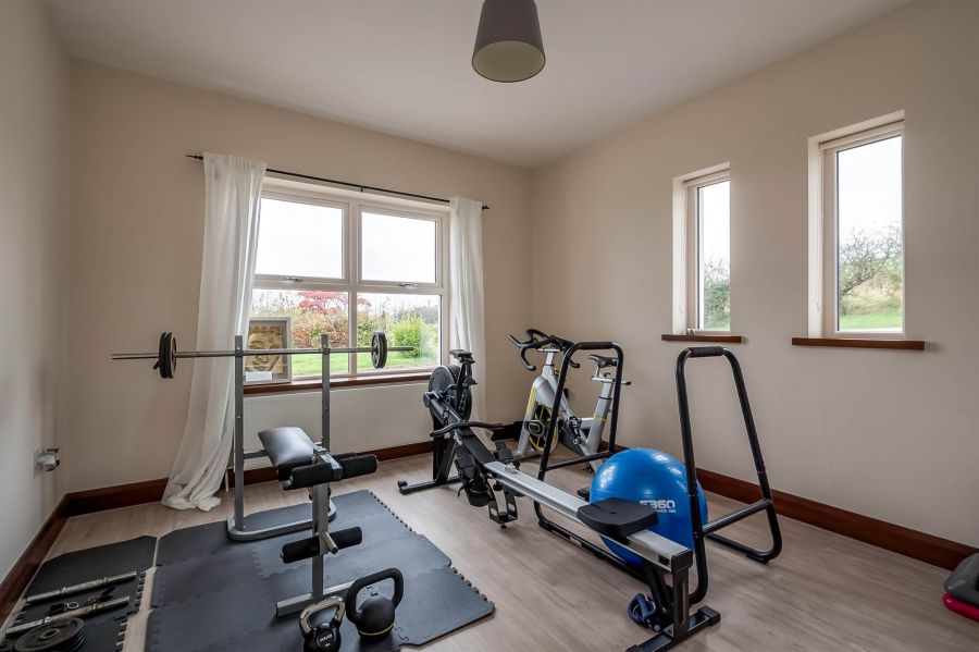 72 Ballybarnes Road
