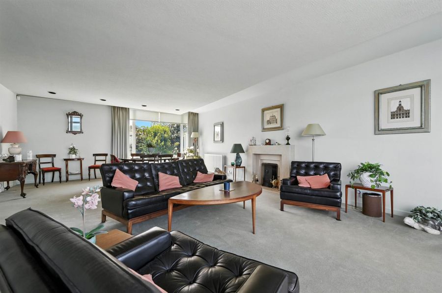 25 Larch Hill