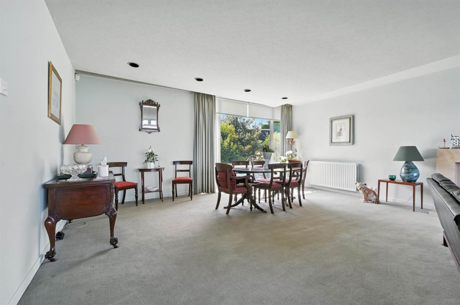 25 Larch Hill