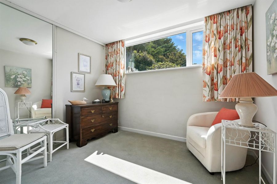25 Larch Hill