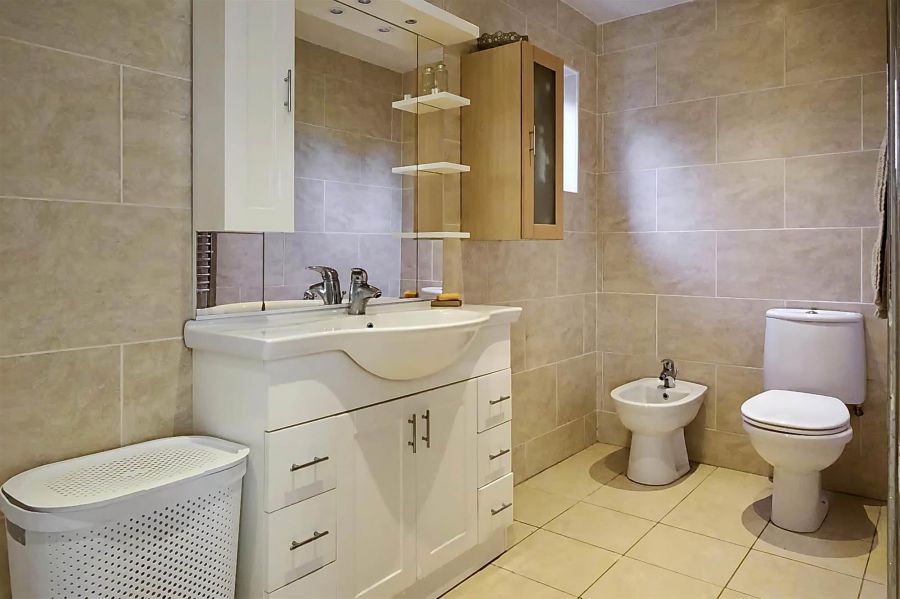 60a Windmill Road