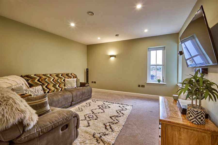"The Willows", 11c Cunningburn Road