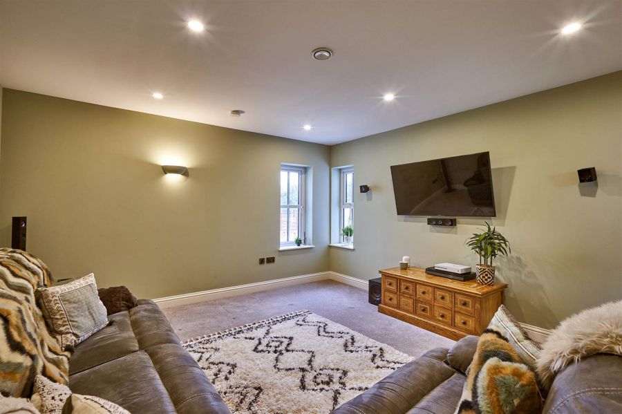"The Willows", 11c Cunningburn Road