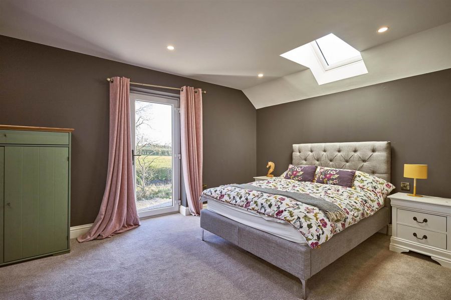 "The Willows", 11c Cunningburn Road