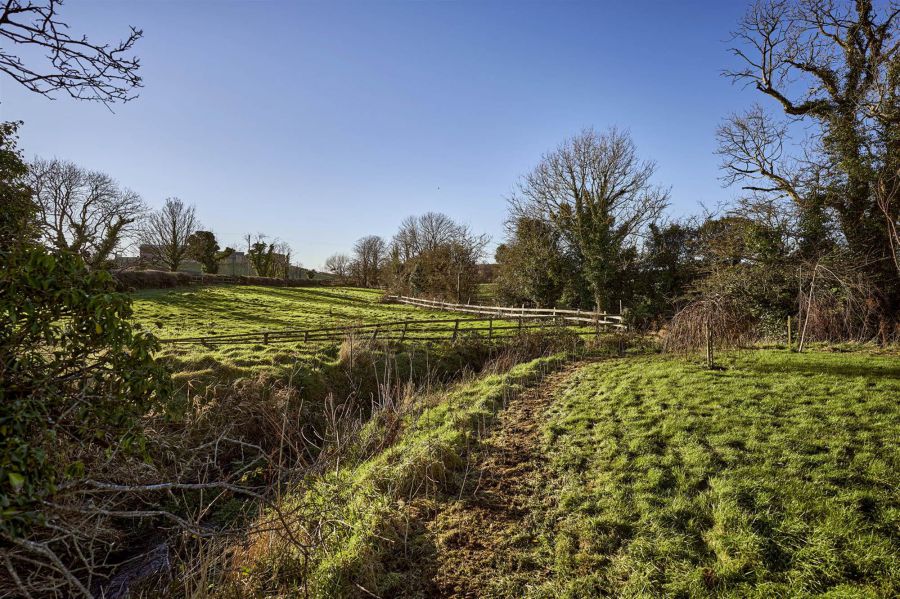 "The Willows", 11c Cunningburn Road
