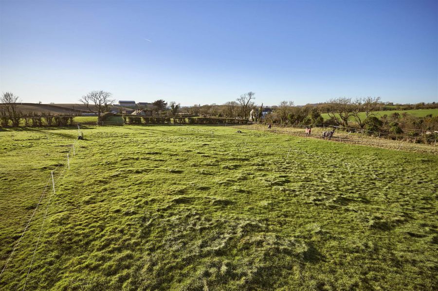"The Willows", 11c Cunningburn Road