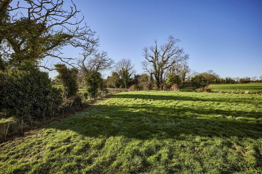 "The Willows", 11c Cunningburn Road