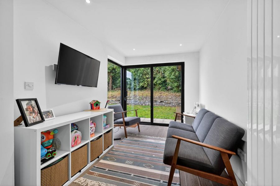 10 Wandsworth Court