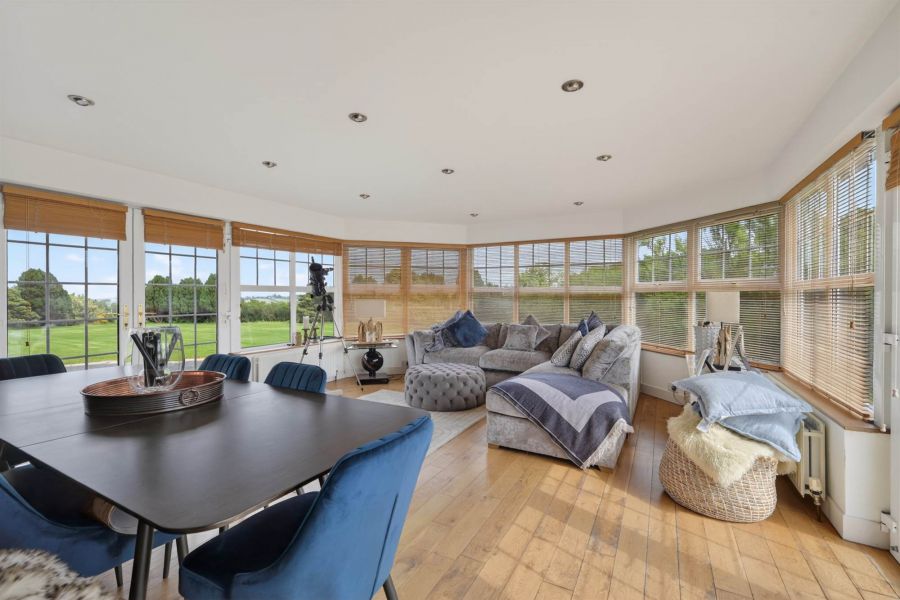 60 Tullyhubbert Road