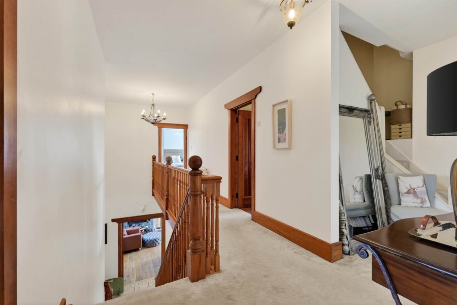 60 Tullyhubbert Road