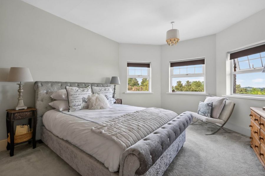 60 Tullyhubbert Road