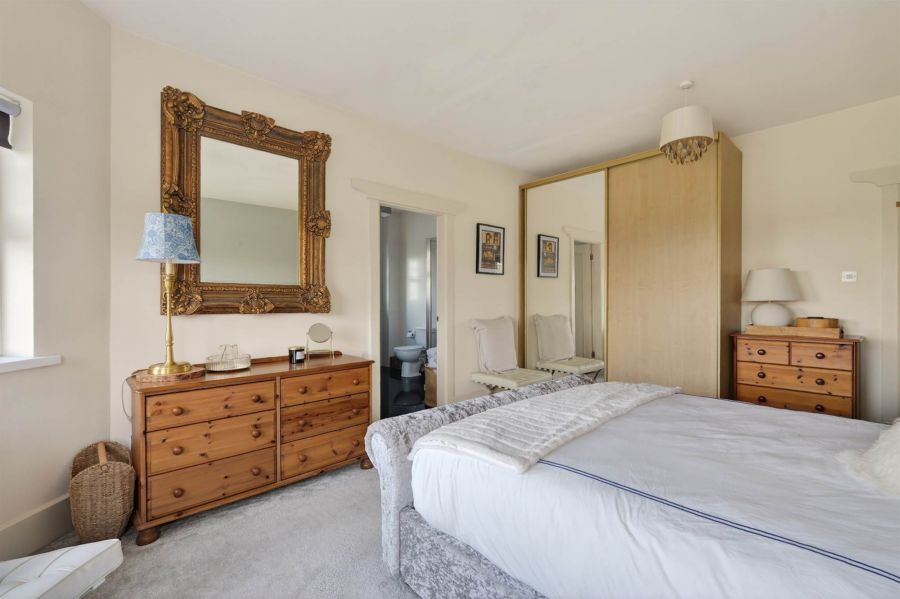 60 Tullyhubbert Road