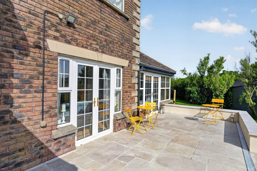 60 Tullyhubbert Road