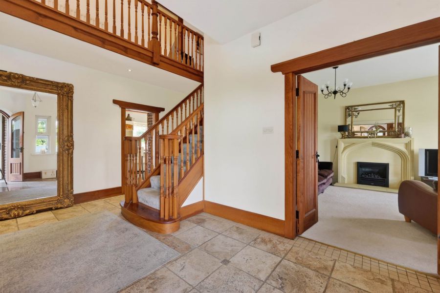 60 Tullyhubbert Road