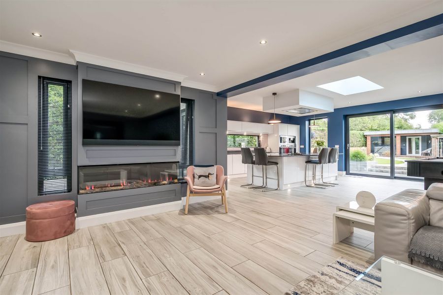 Amberley, 1 Old Cavehill Road